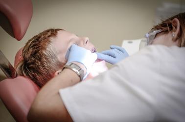 Pierwsza wizyta dziecka u dentysty